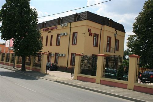 Hotel Maryo Ploiesti Bagian luar foto